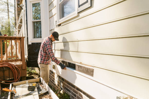 Top rated local Emergency Siding Repair specialists in Centerburg, OH